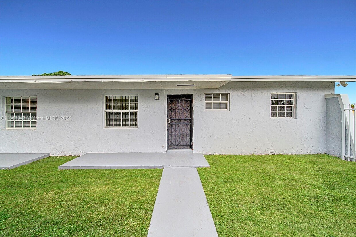 Primary Photo - 19110 NW 36th Ave