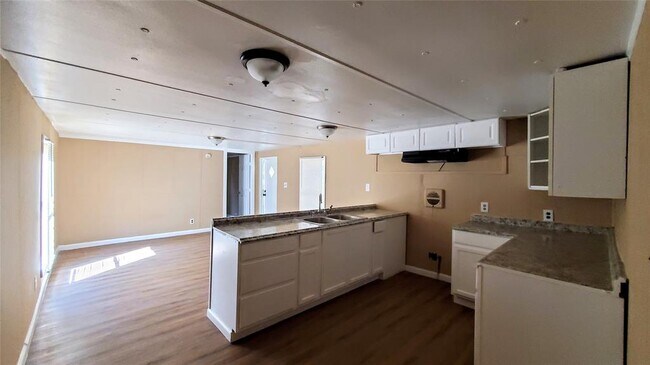 Foto del edificio - 918 Queenswood St