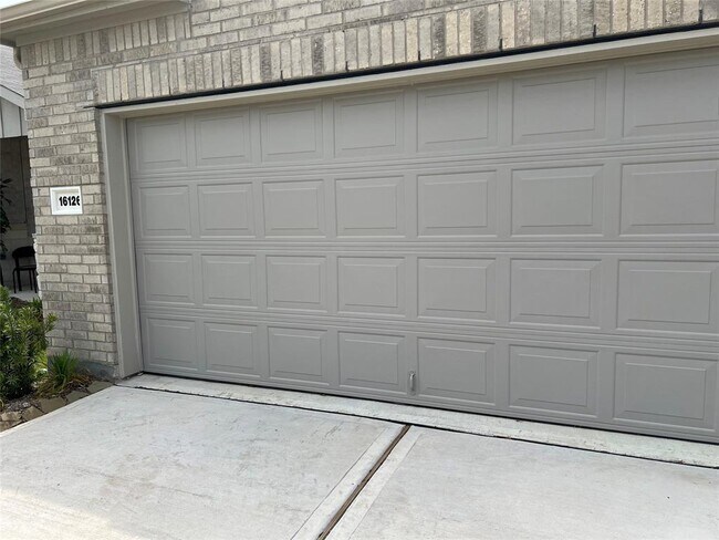 Foto del edificio - 16126 Elbridge Ct
