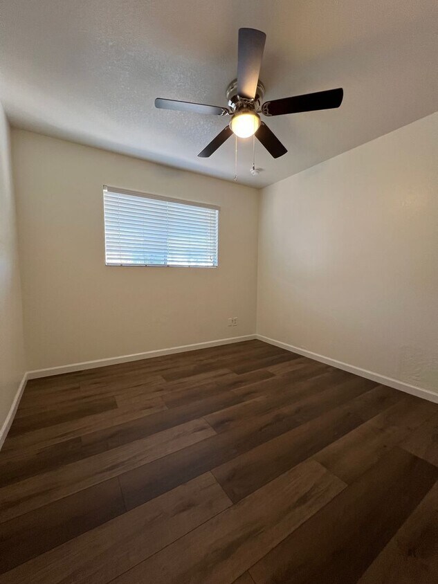 Foto principal - Cozy 2 Bed, 1 Bath – Great Location, Great...