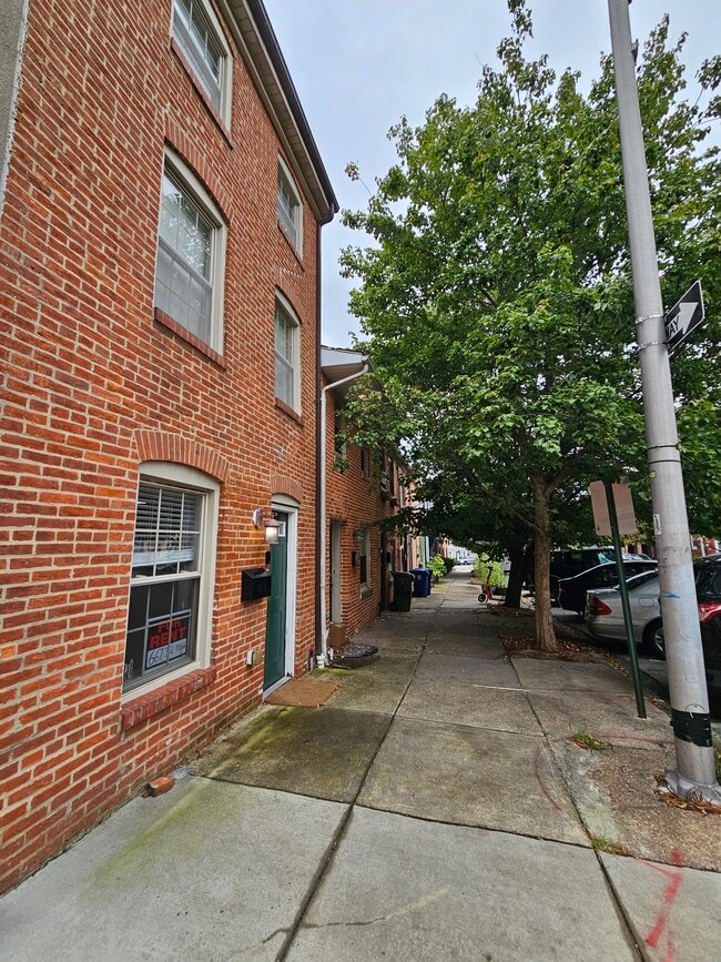 Foto del edificio - 2313 Foster Ave