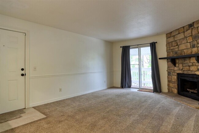 Foto del edificio - 8555 S Fairmount Dr
