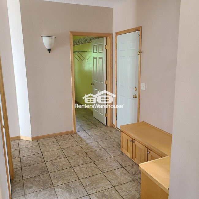 Foto del edificio - 5543 Glenview Ln