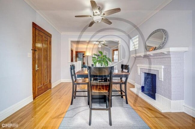 Building Photo - 3 bedroom in CHICAGO IL 60618
