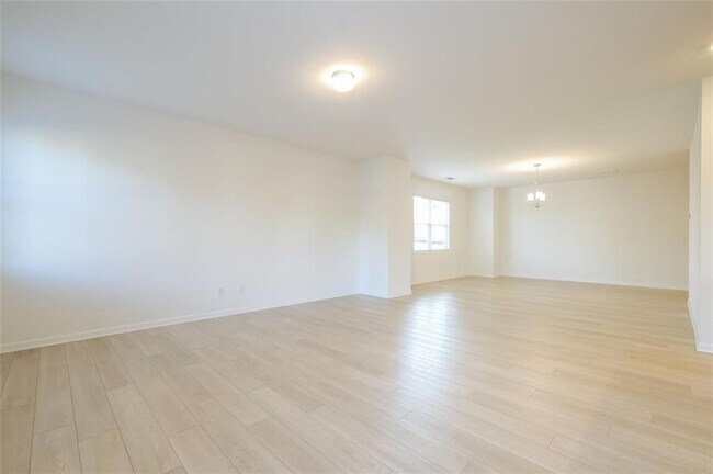 Foto del edificio - 131 Shelter Ln E