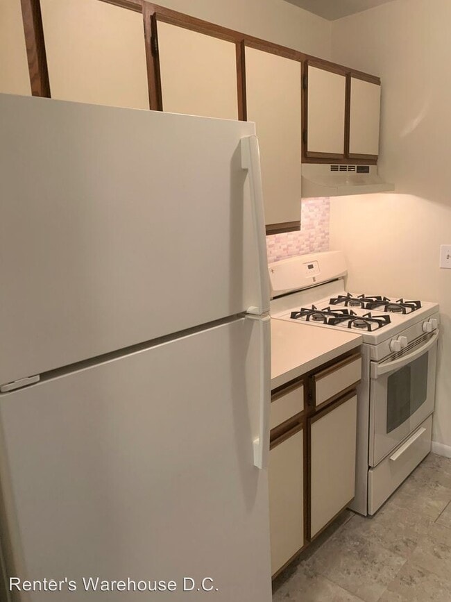 Building Photo - 1 br, 1 bath House - 3382 Hewitt Ave #202