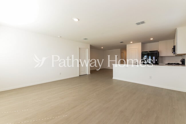 Building Photo - 11304 Rodeo Dr