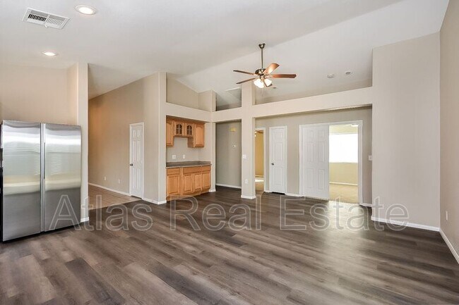 Building Photo - 8557 Timber Pine Ave