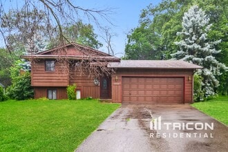 Building Photo - 14030 Candlewood Ln NE