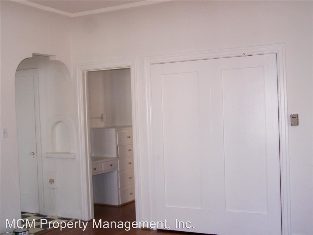 Building Photo - 637 N Spaulding Ave