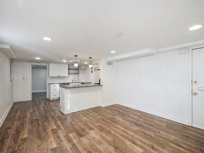 Building Photo - 1612 S 32nd Ave