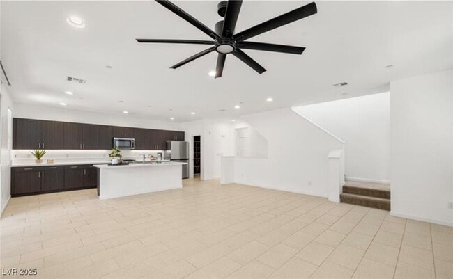 Building Photo - 11278 Kraft Mountain Ave