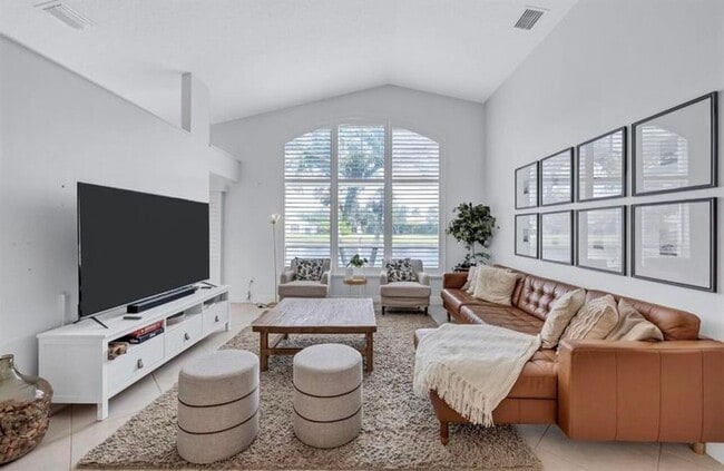 Building Photo - 9569 Tavernier Dr