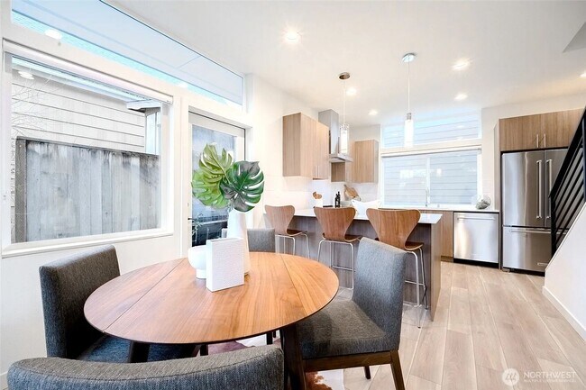 Foto del edificio - 4853 S Findlay St
