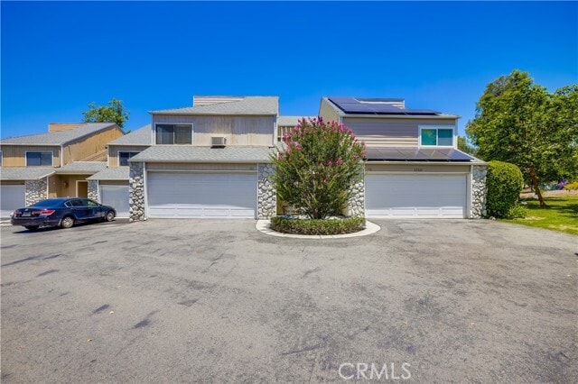 Building Photo - 23521 Ave La Caza