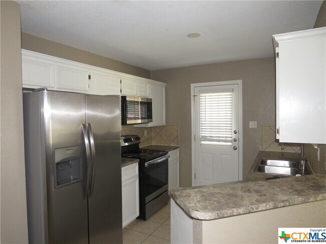 Building Photo - 3007 Dannen Ct