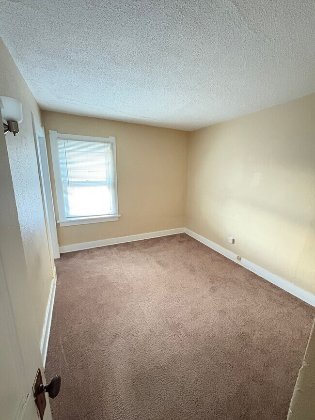 Foto del edificio - 1380 Berdan Ave