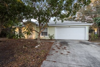 Building Photo - 108 Osceola Ave