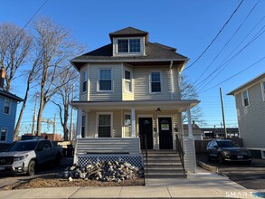 Building Photo - 19 Darina Pl