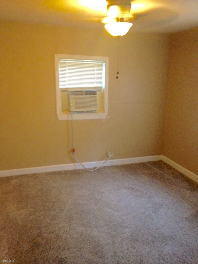 Building Photo - 1605 Granger Dr