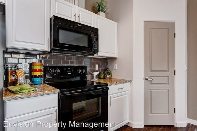 Foto del edificio - 2975 N Records Ave