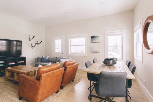 Great Room 3 - 501 Park Ave