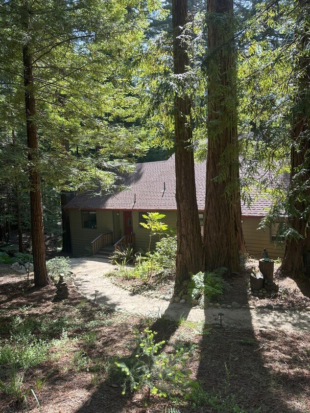 Foto principal - 35060 Woodside Ct