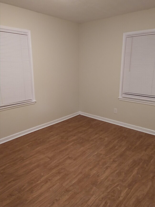 Building Photo - 7334 Clovernook Ave