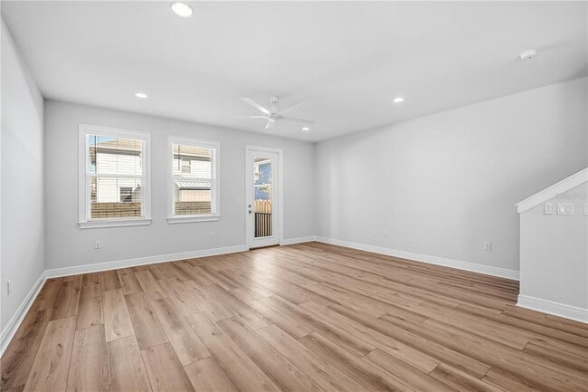 Building Photo - 2409 W Fig St