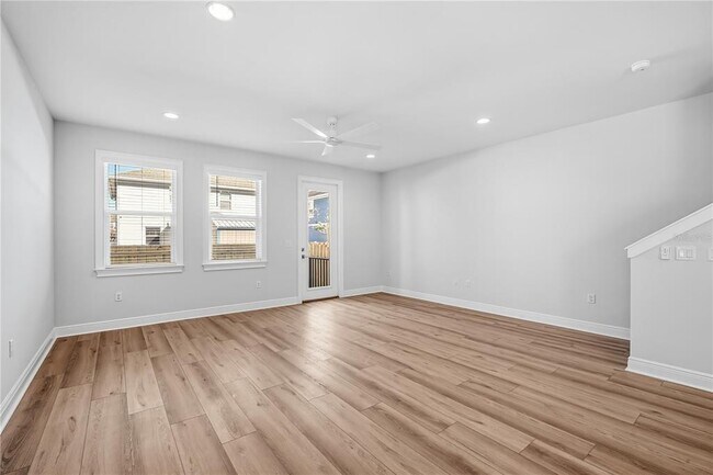 Foto del edificio - 2409 W Fig St