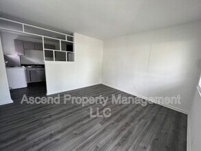Building Photo - 1206 Sholar Ave