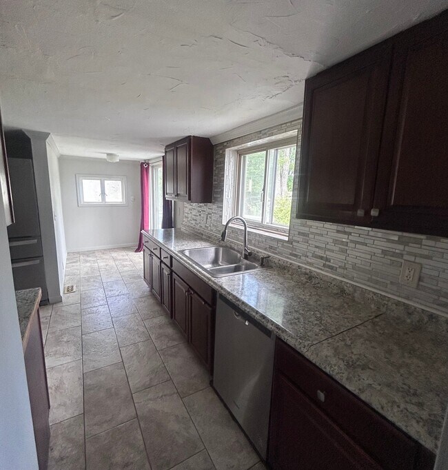 Foto del edificio - 32700 Pettibone Rd