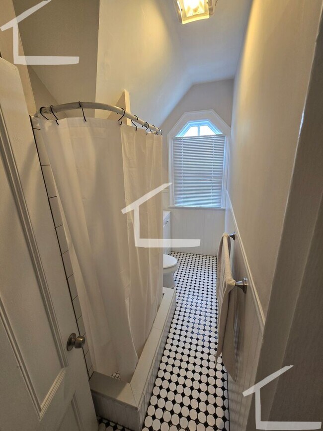 Foto del edificio - 3bed 2 bath in Watertown is available 7/1