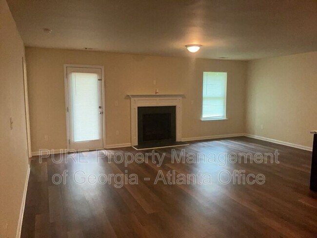 Building Photo - 160 Pine Ridge Rd