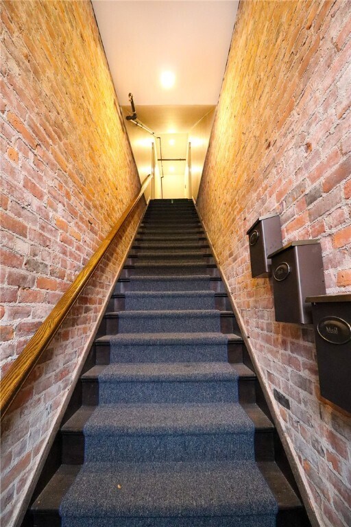 Foto del edificio - 64 E Market St