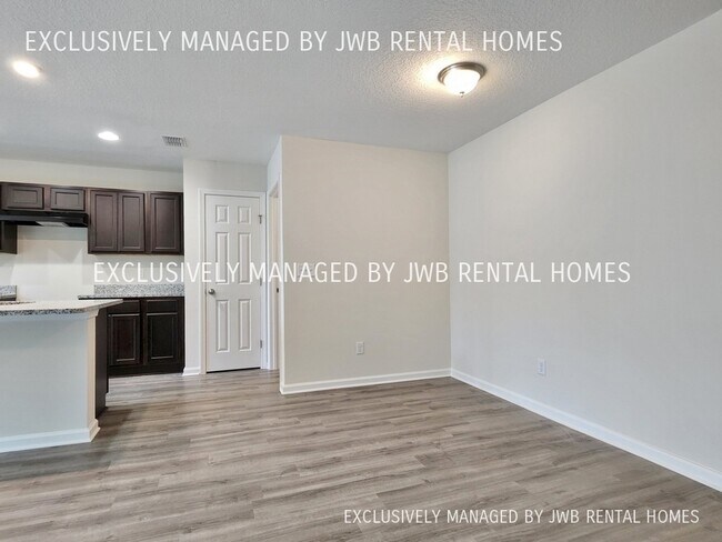 Foto del edificio - 1331 W 6th St