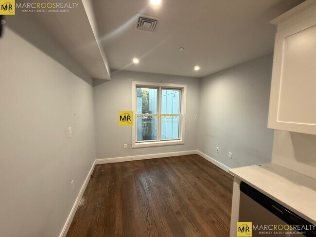 Foto del edificio - 174 Paris St