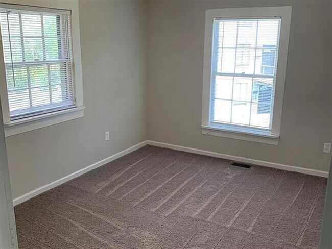 Building Photo - Three bedroom