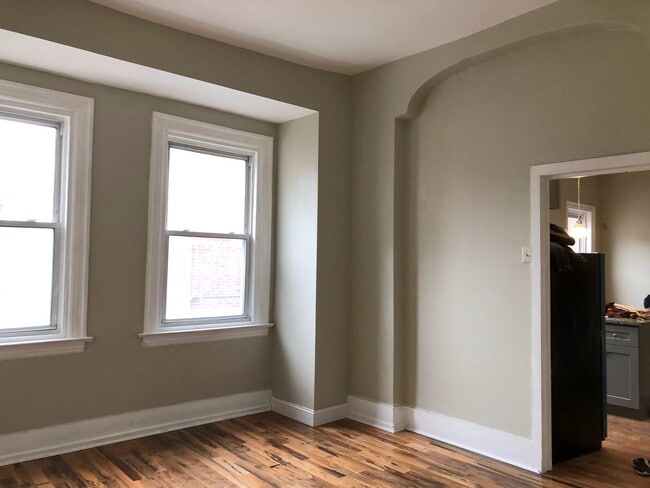 bedroom - 511 S 42nd St