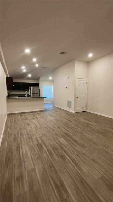Foto del edificio - 17174 Belmont Ave