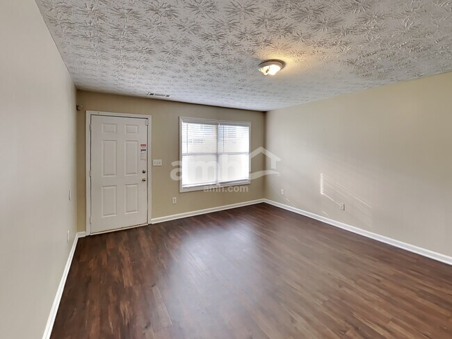 Building Photo - 435 Shenandoah Court