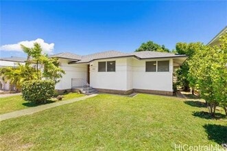 Building Photo - 3238 Makini St