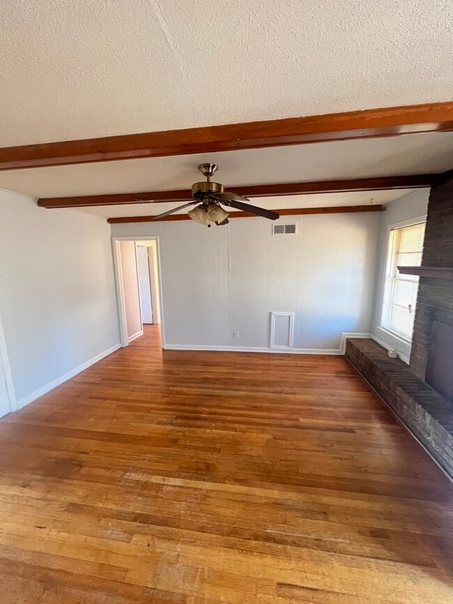 Building Photo - Nice Home For Rent