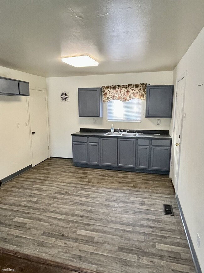 Building Photo - 3 br, 1 bath House - 6181 Palmetto Dr