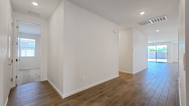 Foto del edificio - Brand new home! Popular location in Goodyear!