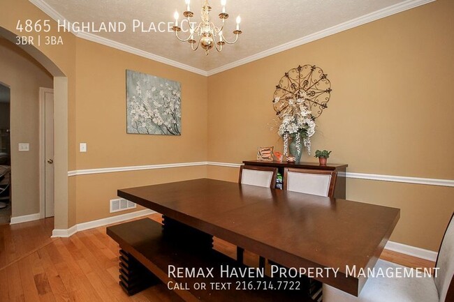 Foto del edificio - 4865 Highland Pl Ct