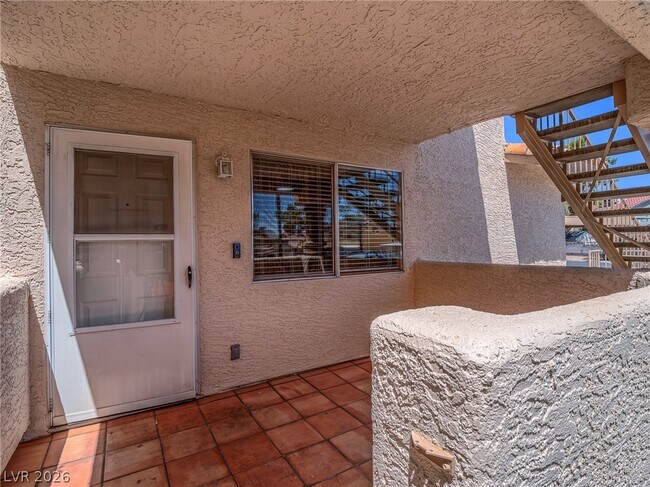 Foto del edificio - 912 Boulder Springs Dr