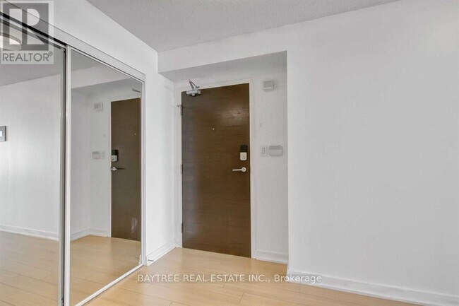 Building Photo - 21 Iceboat Terr