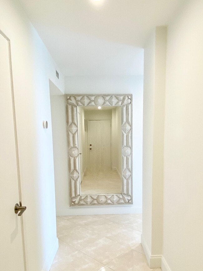 Building Photo - 3575 S Ocean Blvd