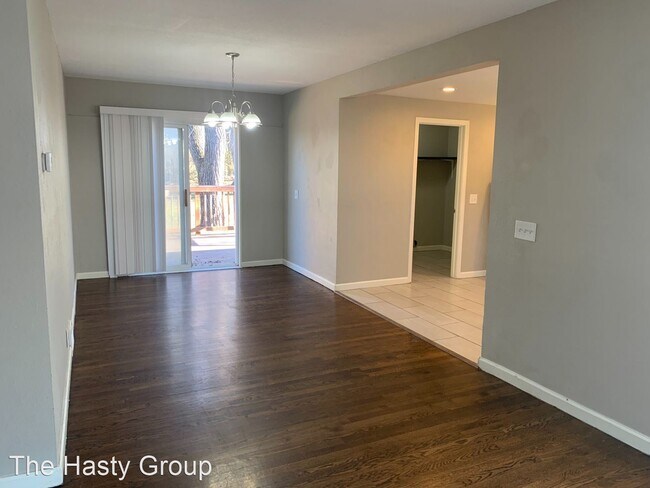 Building Photo - 3 br, 1.5 bath House - 8503 Hillcrest Rd